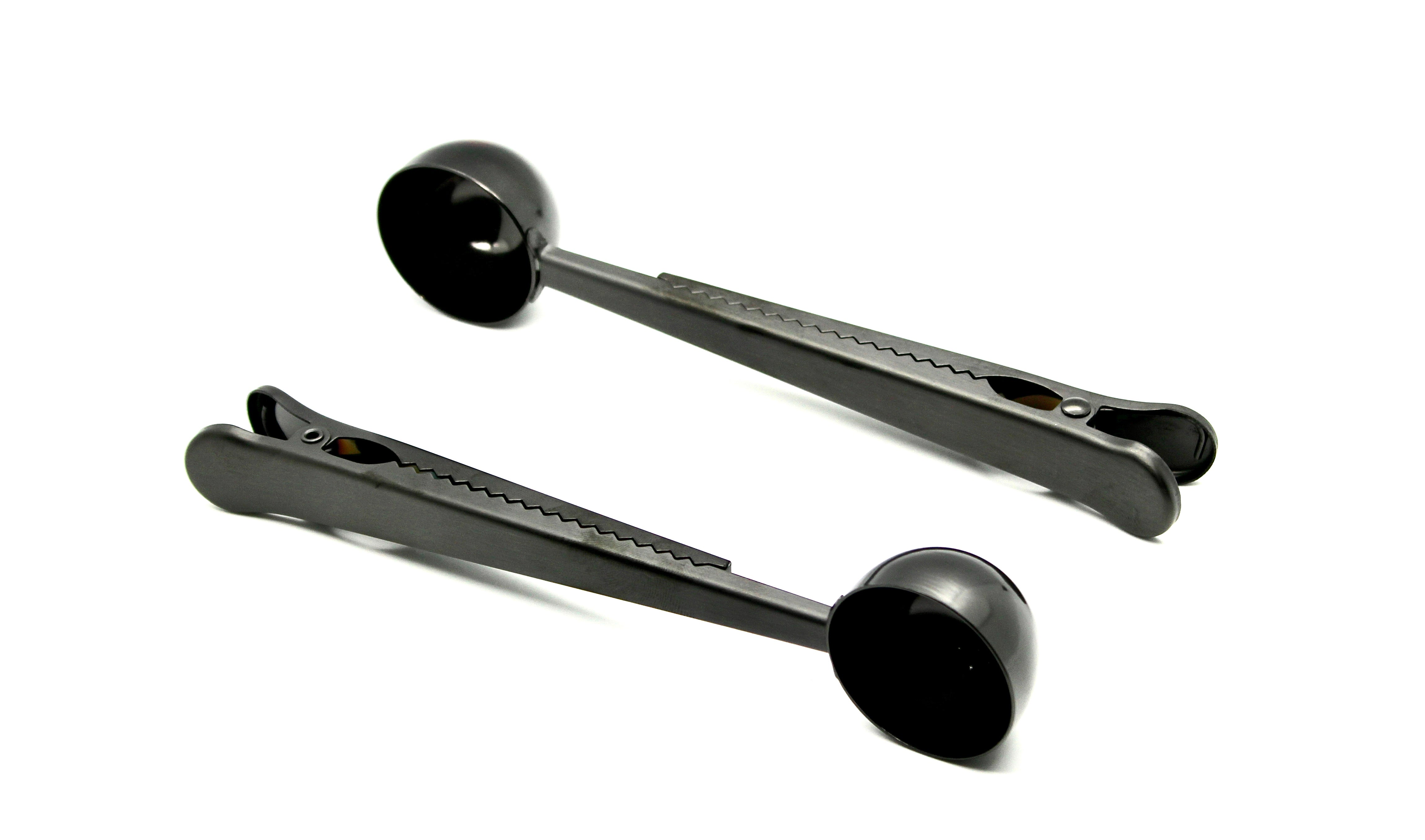 Black finished coffee measuring scoop with bag clip (set of 2)
